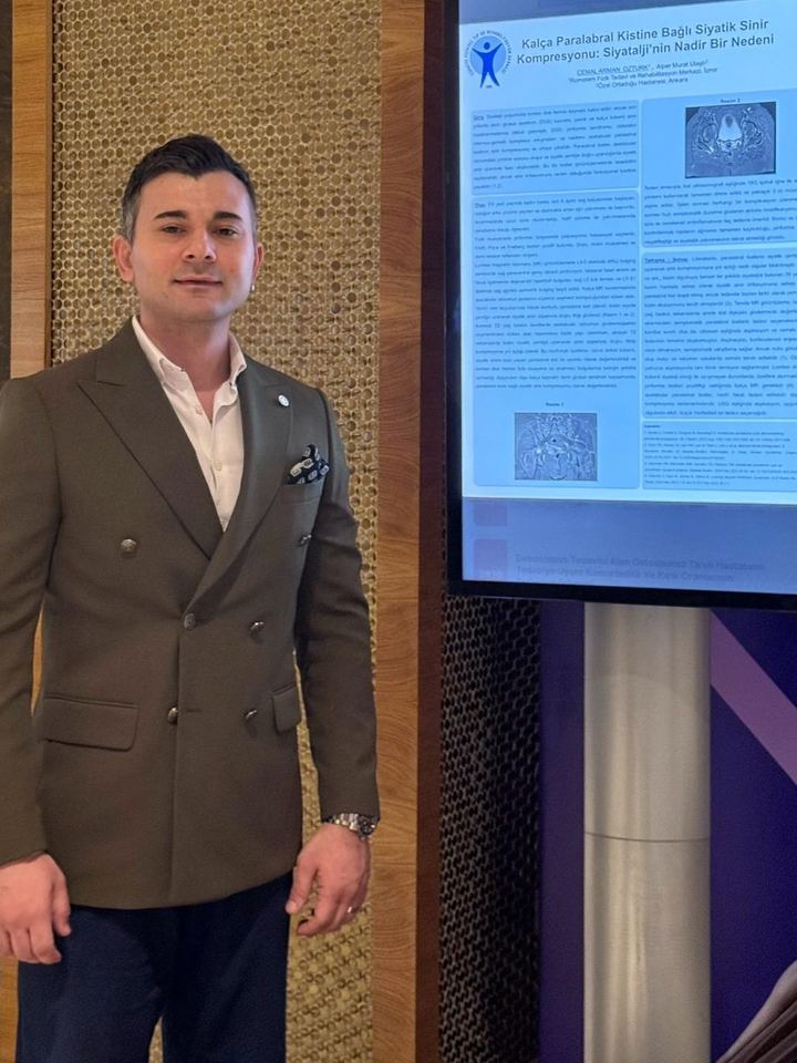 Uzm. Dr. C. Arman Öztürk kongre poster sunumunda